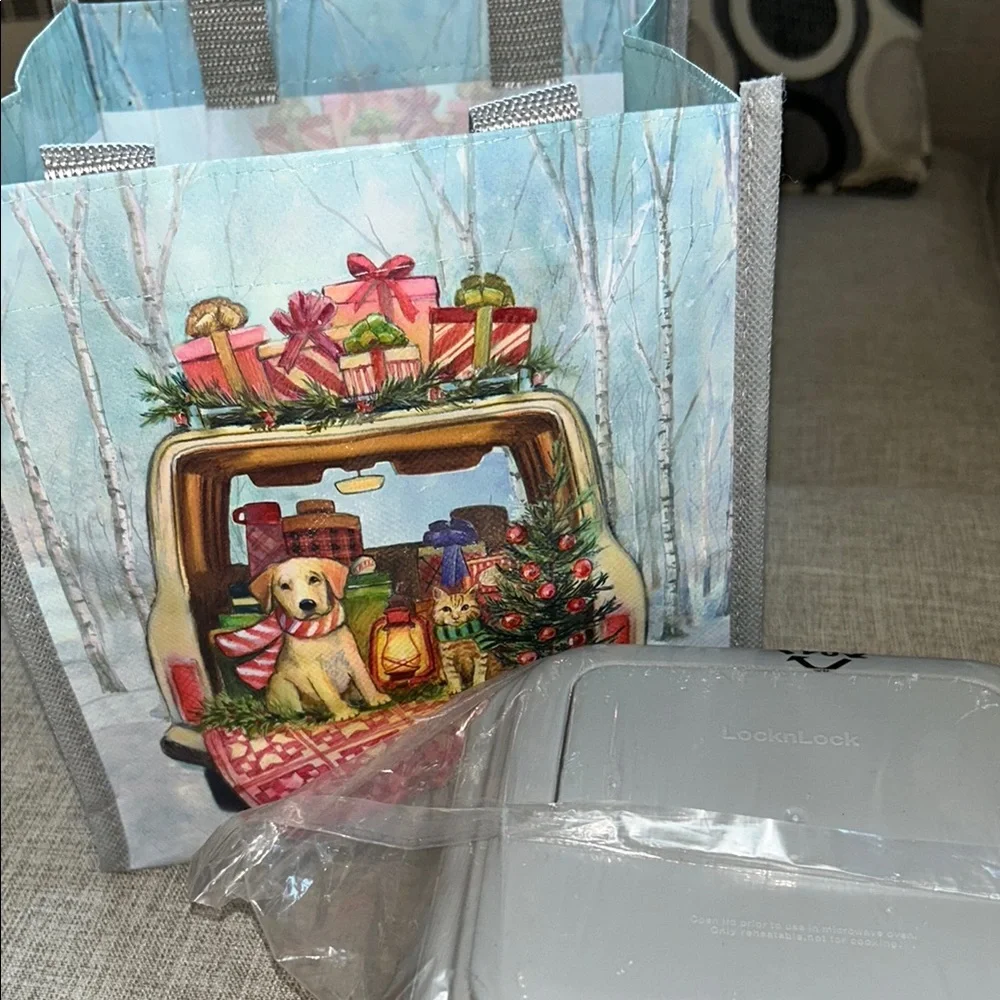 Locknlock container with Holiday Gift Bag with Dog and Presents Design - Picture 1 of 5